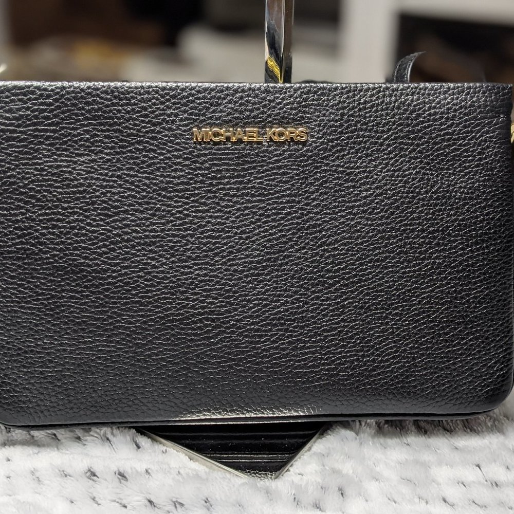 Michael Kors Bag Jet Set Travel Xbody- Black